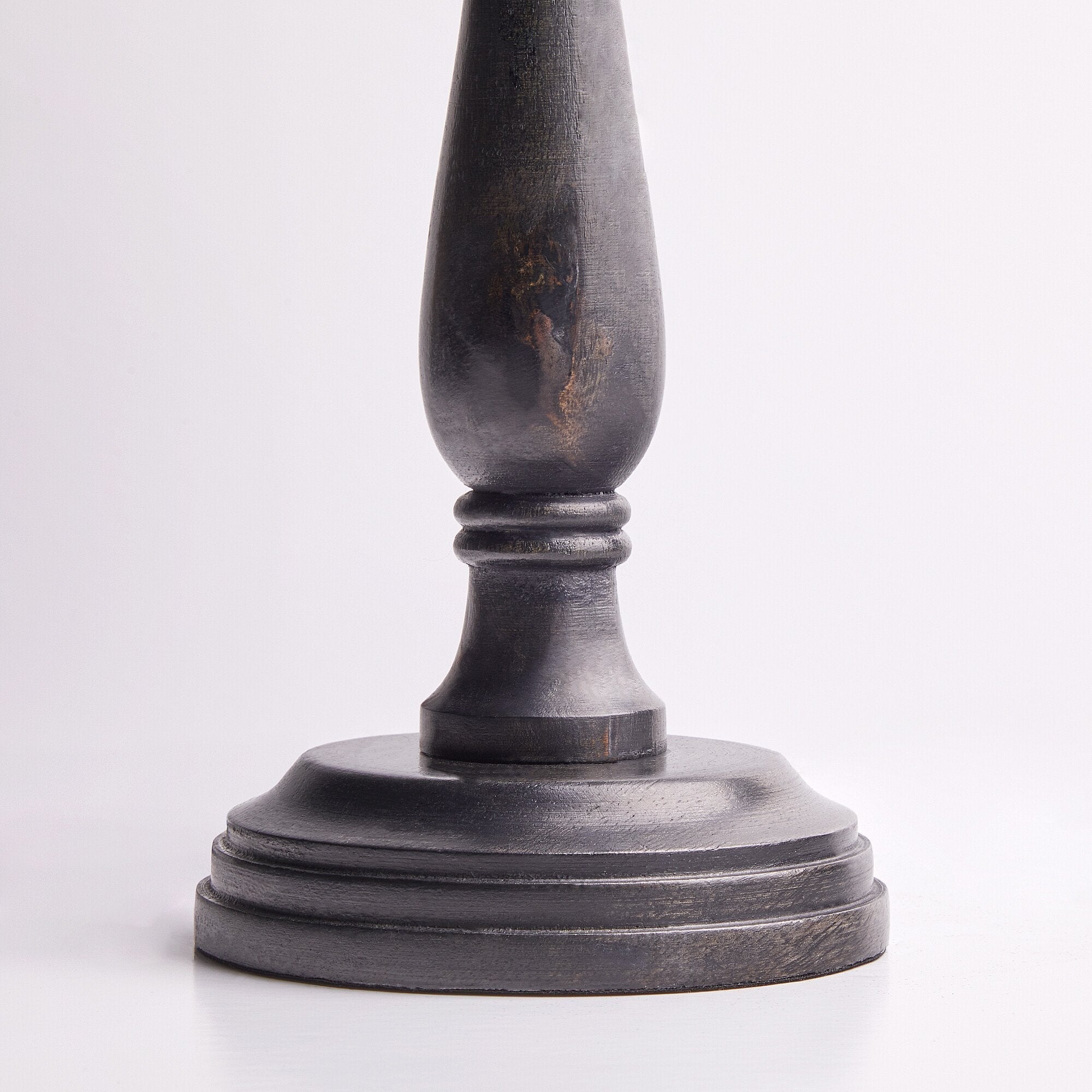 Daisy table lamp in ebony